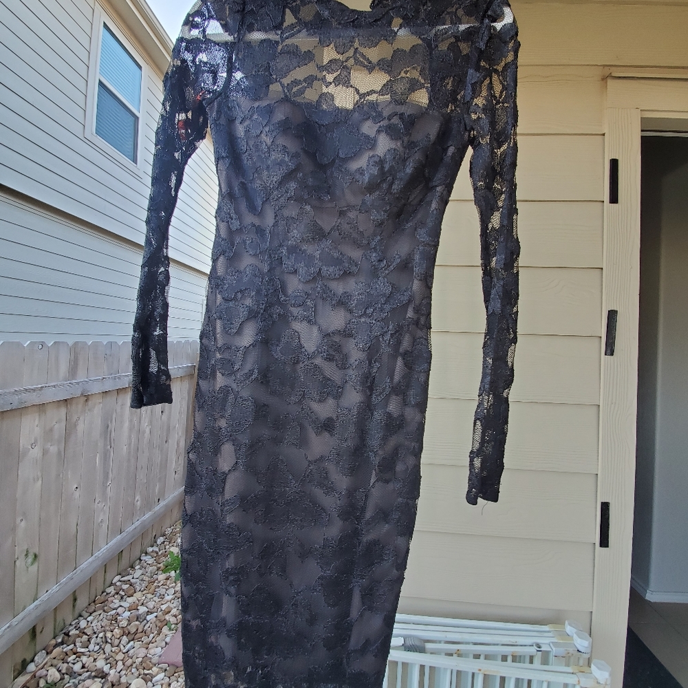 ML lace body con dress - Picture 5 of 5